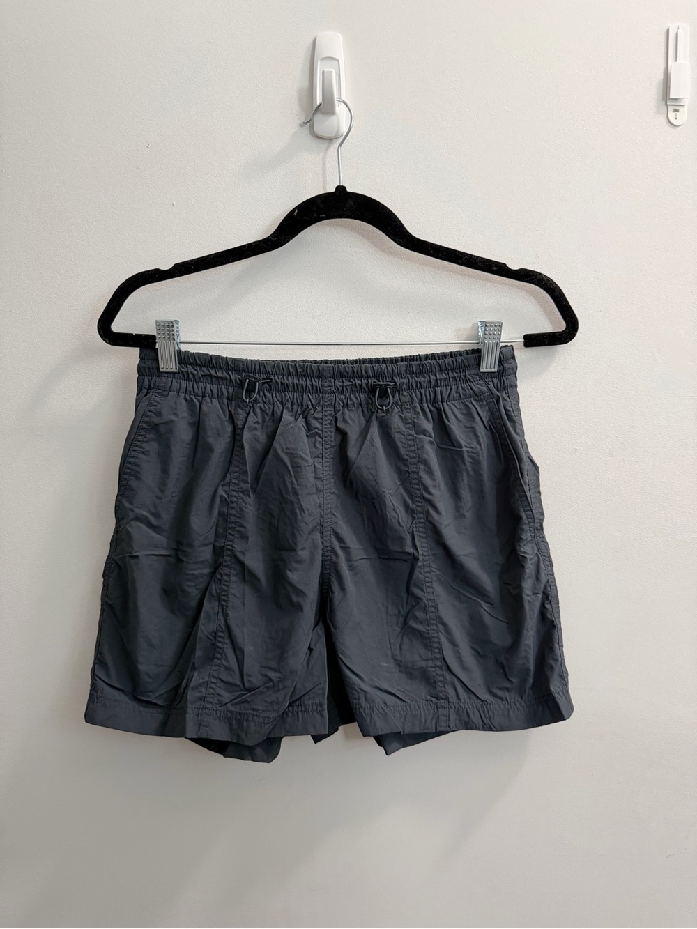 Lightweight Drawstring Active Shorts in Slate